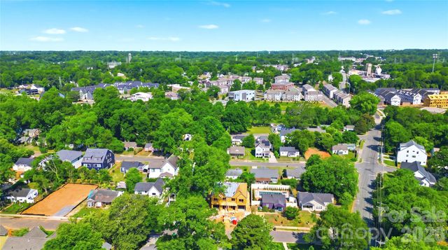 3922 Sarah Drive, Charlotte, NC 28217