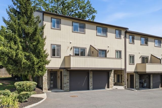 30 Chelsea Way, Bridgewater Twp., NJ 08807