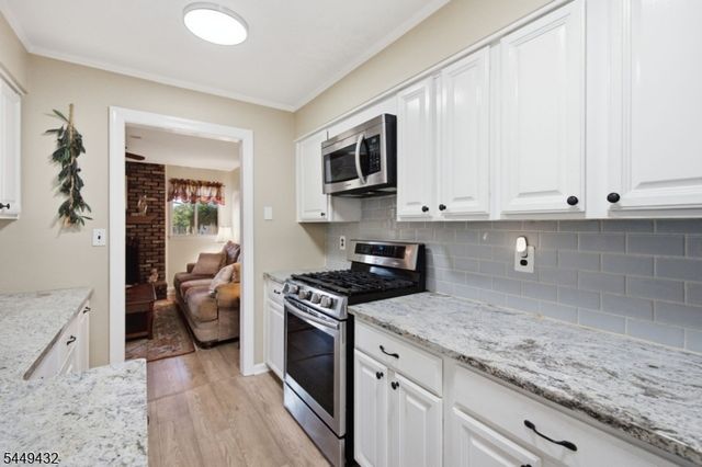 30 Chelsea Way, Bridgewater Twp., NJ 08807