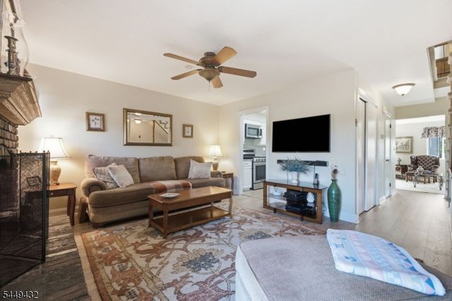 30 Chelsea Way, Bridgewater Twp., NJ 08807