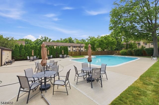 30 Chelsea Way, Bridgewater Twp., NJ 08807