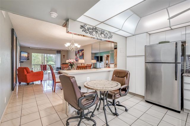 700 S Hollybrook Drive 304, Pembroke Pines, FL 33025