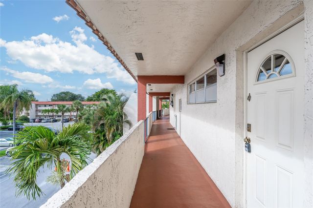 700 S Hollybrook Drive 304, Pembroke Pines, FL 33025