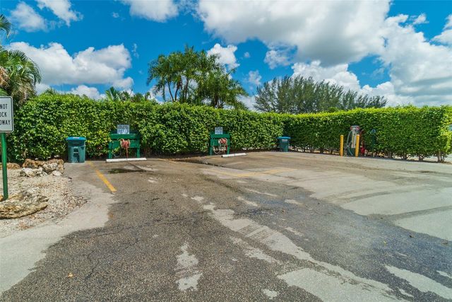 700 S Hollybrook Drive 304, Pembroke Pines, FL 33025