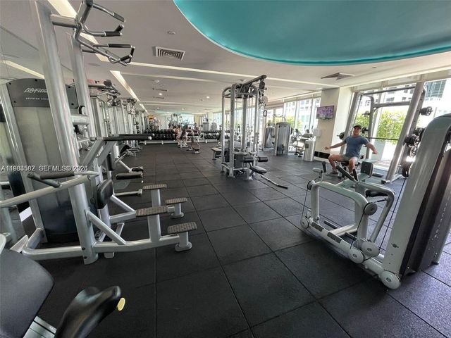 500 Brickell Ave 3005, Miami, FL 33131