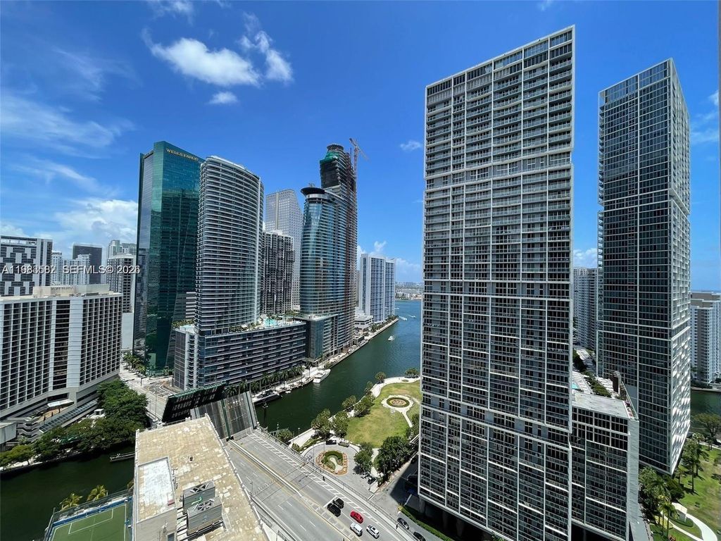 500 Brickell Ave 3005, Miami, FL 33131