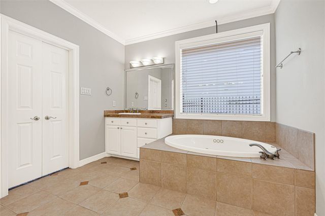 2326 Acadiana Lane, Seabrook, TX 77586