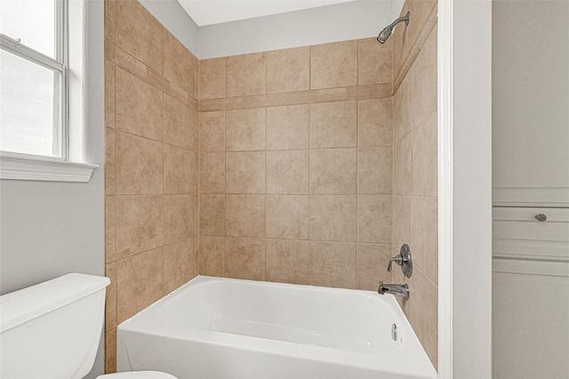 2326 Acadiana Lane, Seabrook, TX 77586