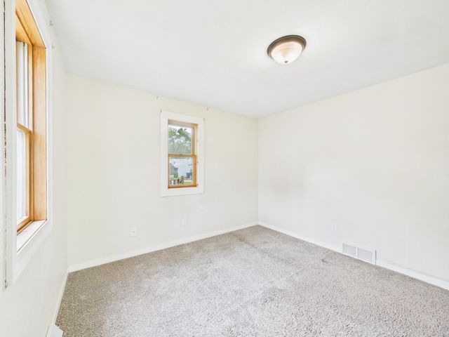 433 30th Avenue N, Saint Cloud, MN 56303