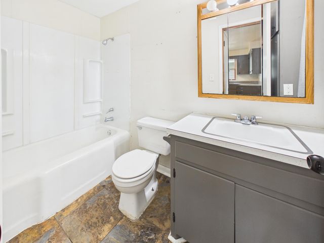 433 30th Avenue N, Saint Cloud, MN 56303