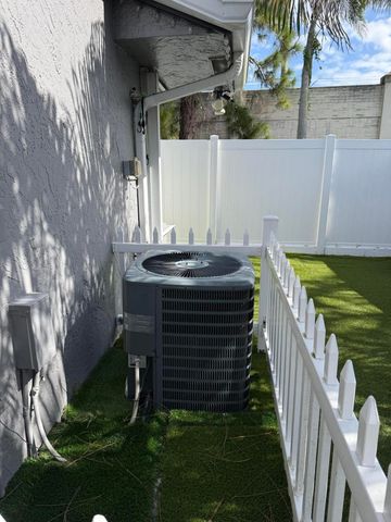 4550 Biddeford Avenue 42, West Palm Beach, FL 33417