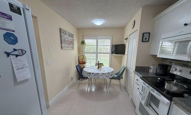 4550 Biddeford Avenue 42, West Palm Beach, FL 33417