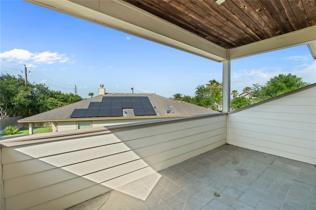 3013 Neches Dr, Corpus Christi, TX 78414