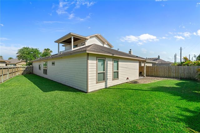 3013 Neches Dr, Corpus Christi, TX 78414