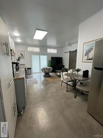 302 Mississippi River E Boulevard, Brownsville, TX 78520