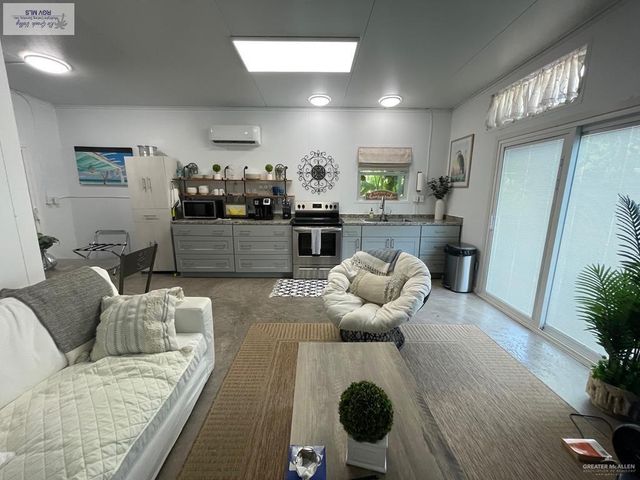 302 Mississippi River E Boulevard, Brownsville, TX 78520