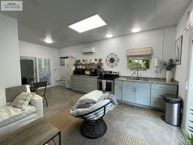 302 Mississippi River E Boulevard, Brownsville, TX 78520