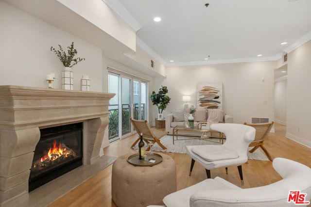 11840 Dorothy Street 202, Los Angeles, CA 90049