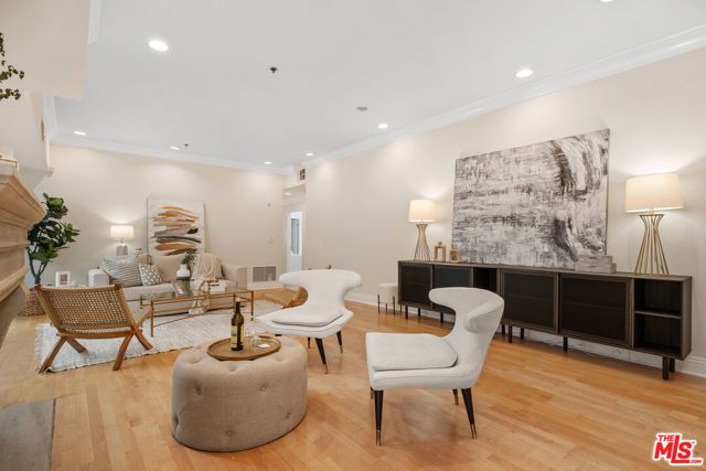 11840 Dorothy Street 202, Los Angeles, CA 90049