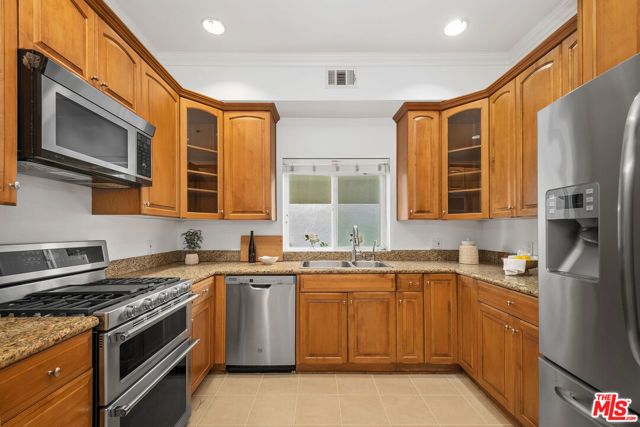 11840 Dorothy Street 202, Los Angeles, CA 90049