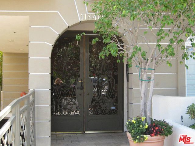 11840 Dorothy Street 202, Los Angeles, CA 90049