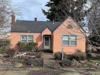 625 S Holly Street, Medford, OR 97501