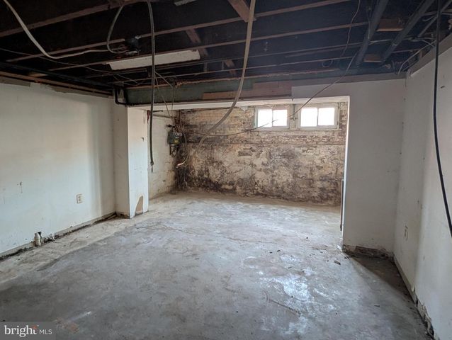 3439 KENYON AVE, Baltimore, MD 21213