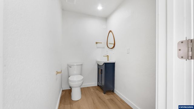2224 Maplewood Dr S, Salem, OR 97306