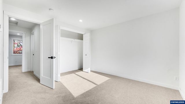 2224 Maplewood Dr S, Salem, OR 97306