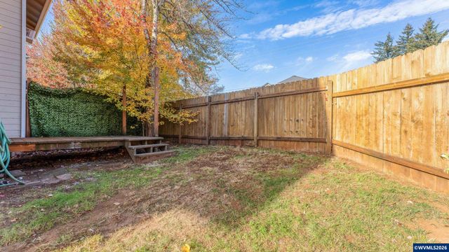 2224 Maplewood Dr S, Salem, OR 97306