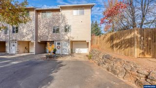 2224 Maplewood Dr S, Salem, OR 97306
