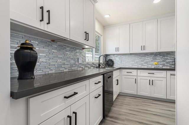 30 Palm dr, Union City, CA 94587