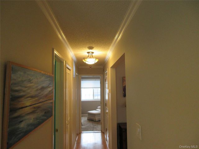 2 Eagle Ridge Way, Nanuet, NY 10954