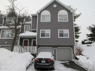 2 Eagle Ridge Way, Nanuet, NY 10954