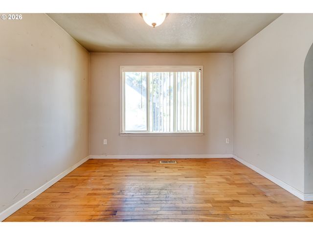 2996 RIVER Rd, Eugene, OR 97404