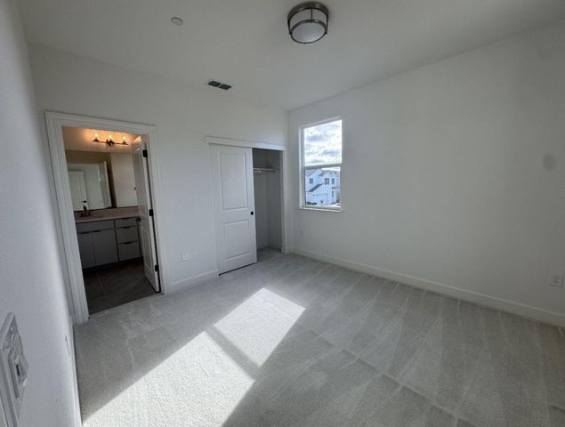 1224 Celebrate Dr, Roseville, CA 95747