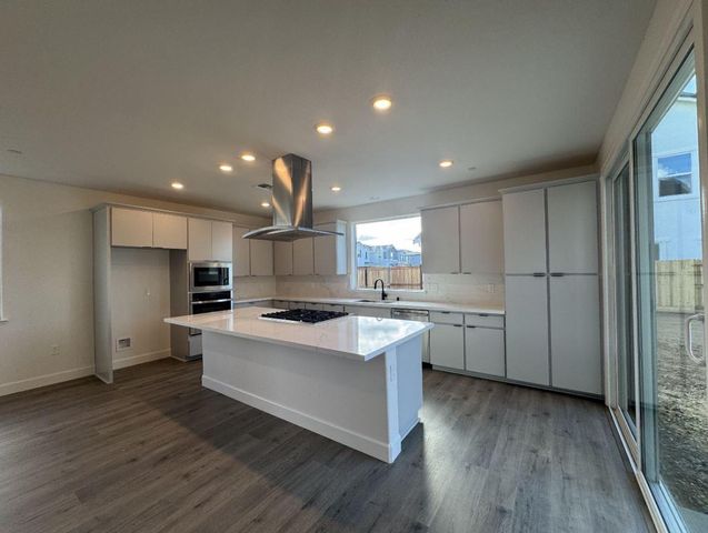 1224 Celebrate Dr, Roseville, CA 95747