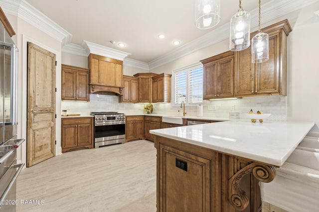 104 Rue Saint Barts, Youngsville, LA 70592