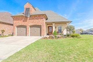 104 Rue Saint Barts, Youngsville, LA 70592