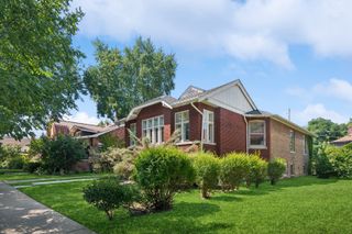 3622 N Avers Avenue, Chicago, IL 60618