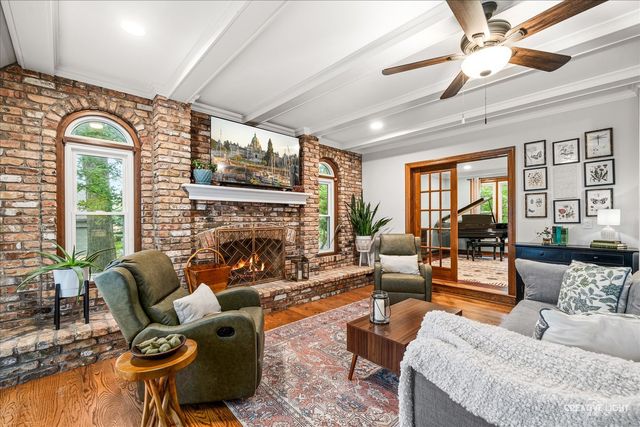 1196 Hobson Mill Drive, Naperville, IL 60540