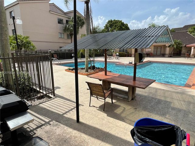 2826 S University Drive 3101, Davie, FL 33328