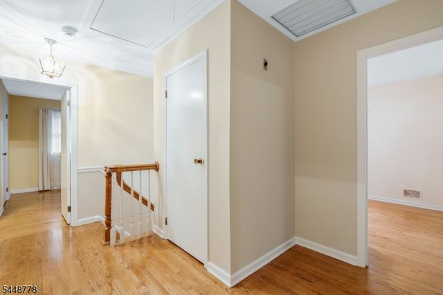 8 Mansfield Ct, Mendham Boro, NJ 07945