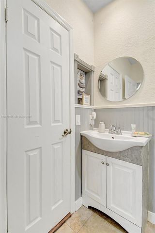 16339 Malibu Drive 22, Weston, FL 33326