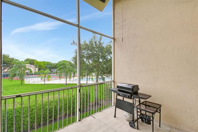 16339 Malibu Drive 22, Weston, FL 33326