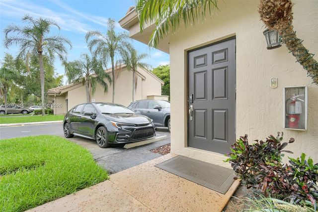 16339 Malibu Drive 22, Weston, FL 33326