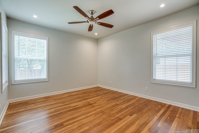 526 Marchmont Ln, San Antonio, TX 78213