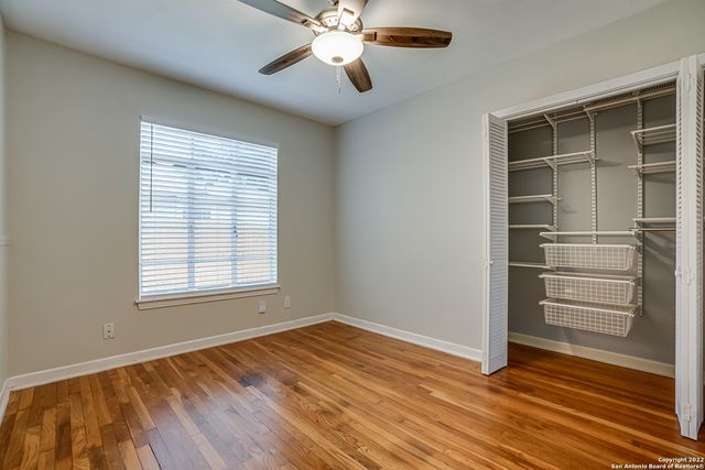 526 Marchmont Ln, San Antonio, TX 78213