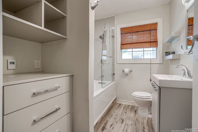 526 Marchmont Ln, San Antonio, TX 78213
