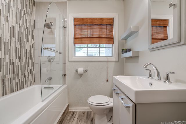 526 Marchmont Ln, San Antonio, TX 78213